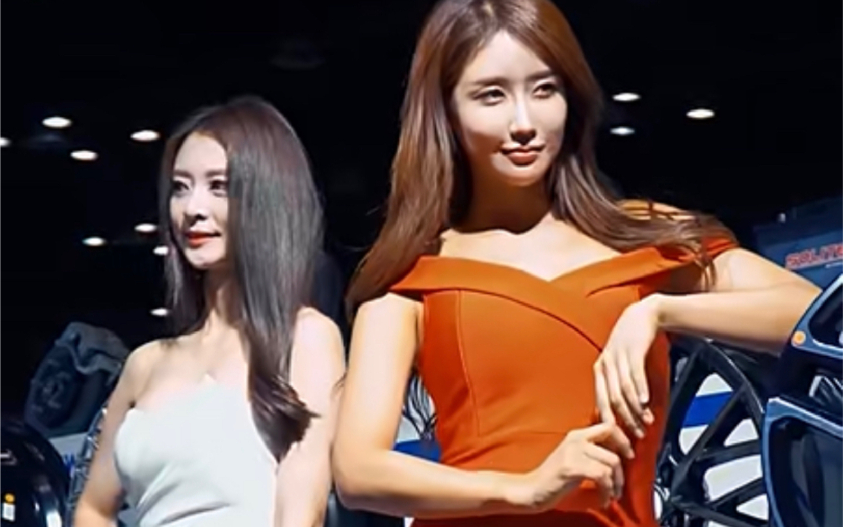 车展模特姐妹花