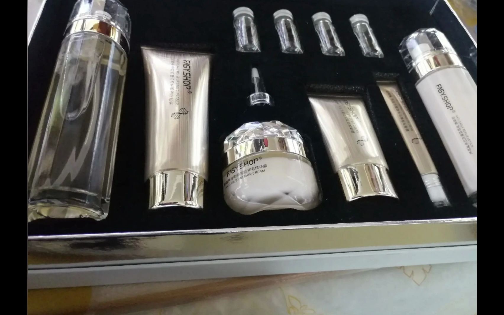 三禾堂御廷兰花润颜套化妆品源头厂家