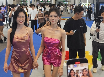 4k直出 叶子大人深圳大湾区车展 20240608
