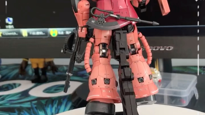 rg红色扎古 分件分色很不错