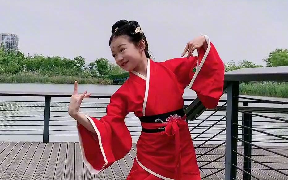 长安歌舞蹈 发个库存视频不介意吧?