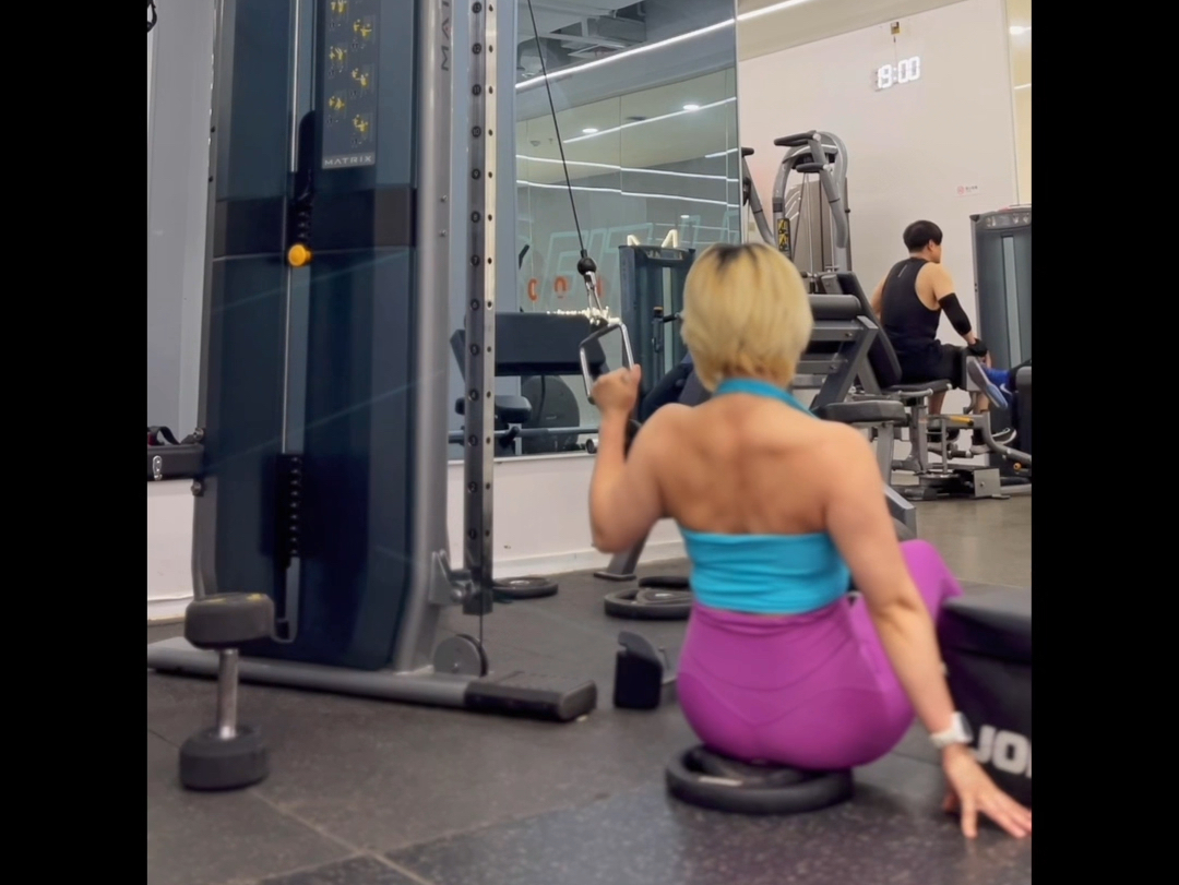 西安健身教练的一天