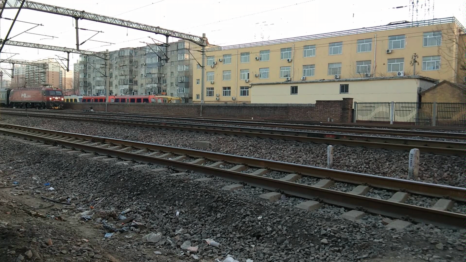 z188沈阳北深圳进站