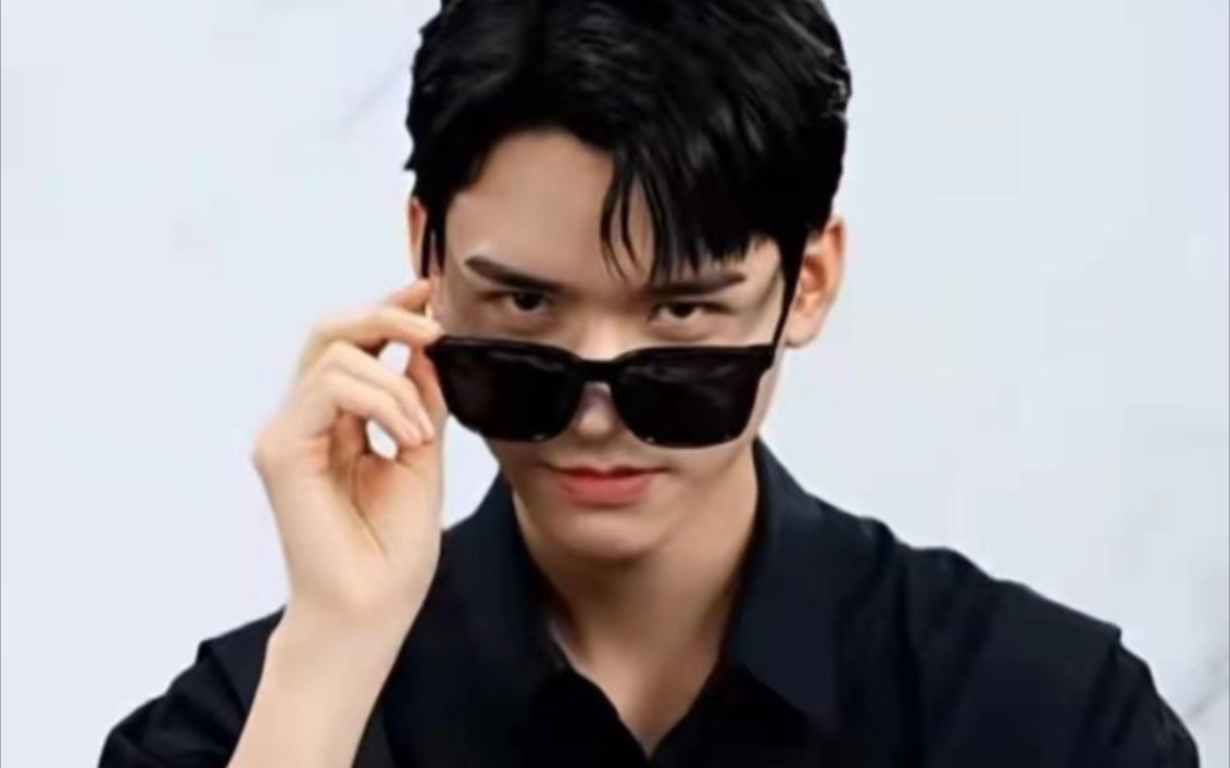 摸几张我爱的俊俊子piao酿小手手