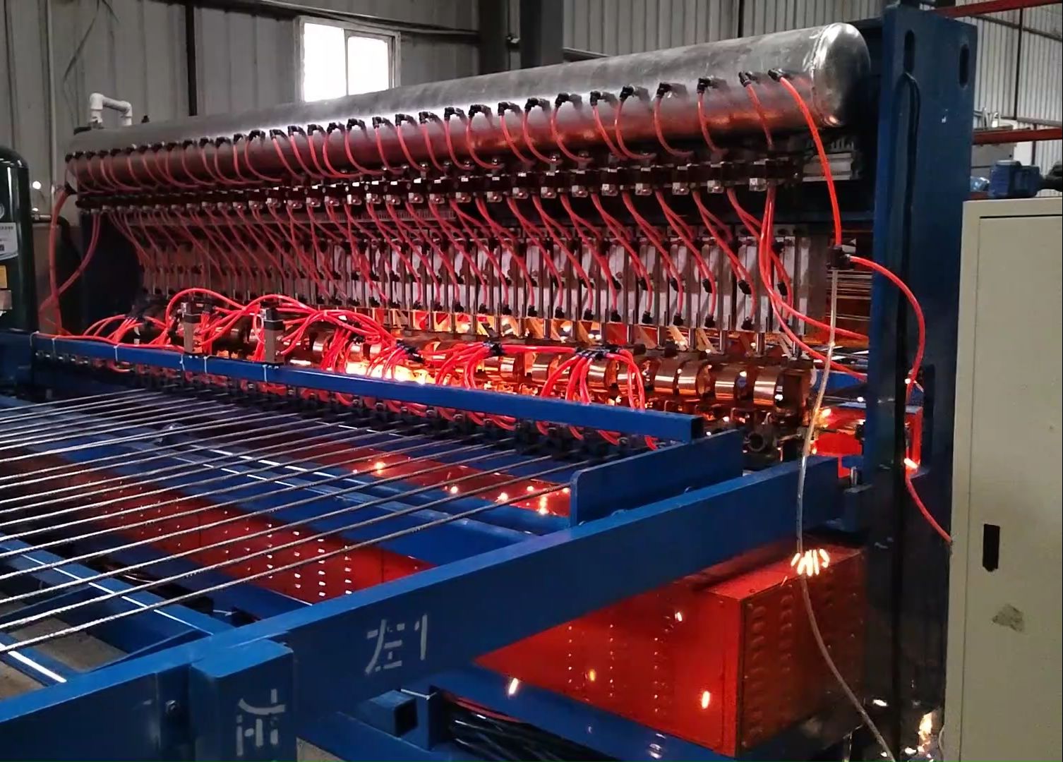 12mm桥梁建筑钢筋网焊网机 气动焊接网片机