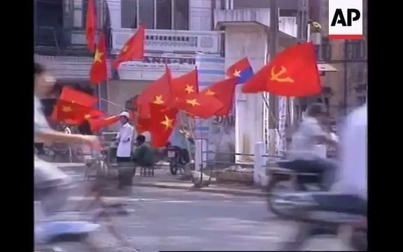 [图]1995年 越南胡志明市 解放南方二十周年纪念日的节日准备