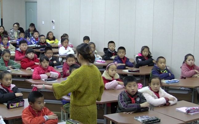 [图]小学语文三年级上册《古诗三首饮湖上初晴后雨》(含课件教案)获奖公开课 王老师 名师示范课GKK 部编版统编版 语文三上课堂实录