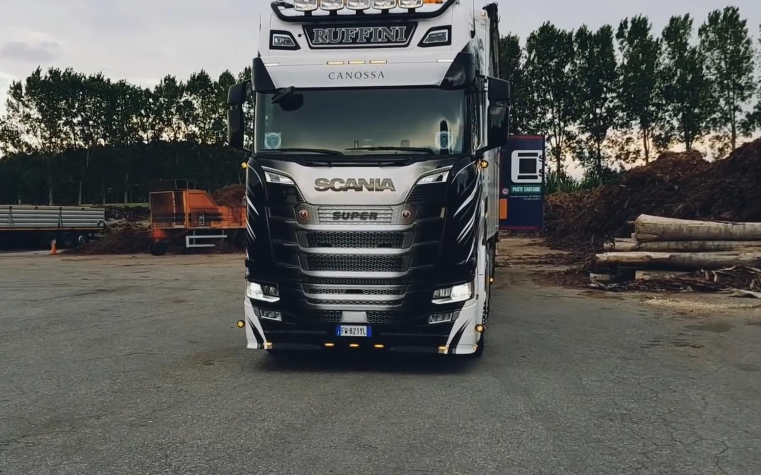 一款超帅的涂装斯堪尼亚s520