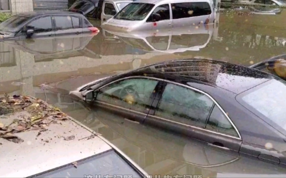 两万一辆的"泡水豪车,值不值得买?看看维修师傅怎么说就知道了