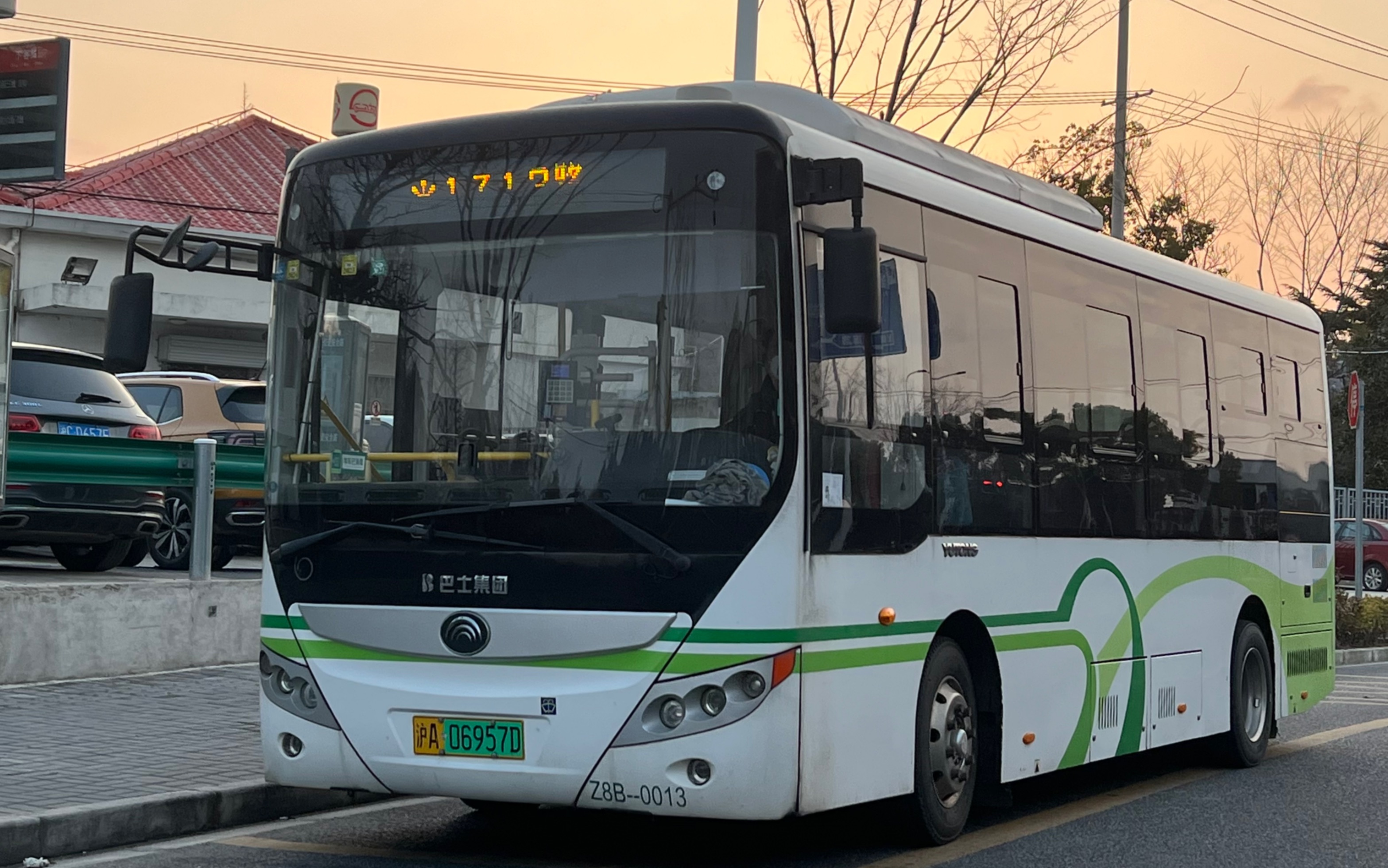 上海公交 崇明巴士 1713路 堡镇汽车站方向