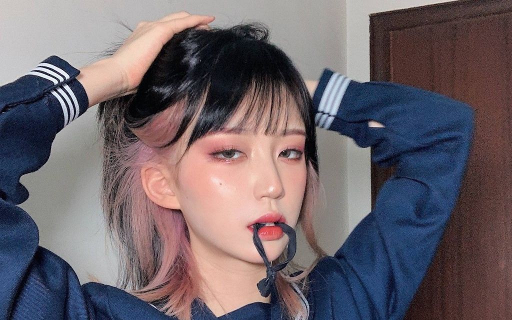 【女生发型推荐】短发最爱半高马尾,减龄洋气