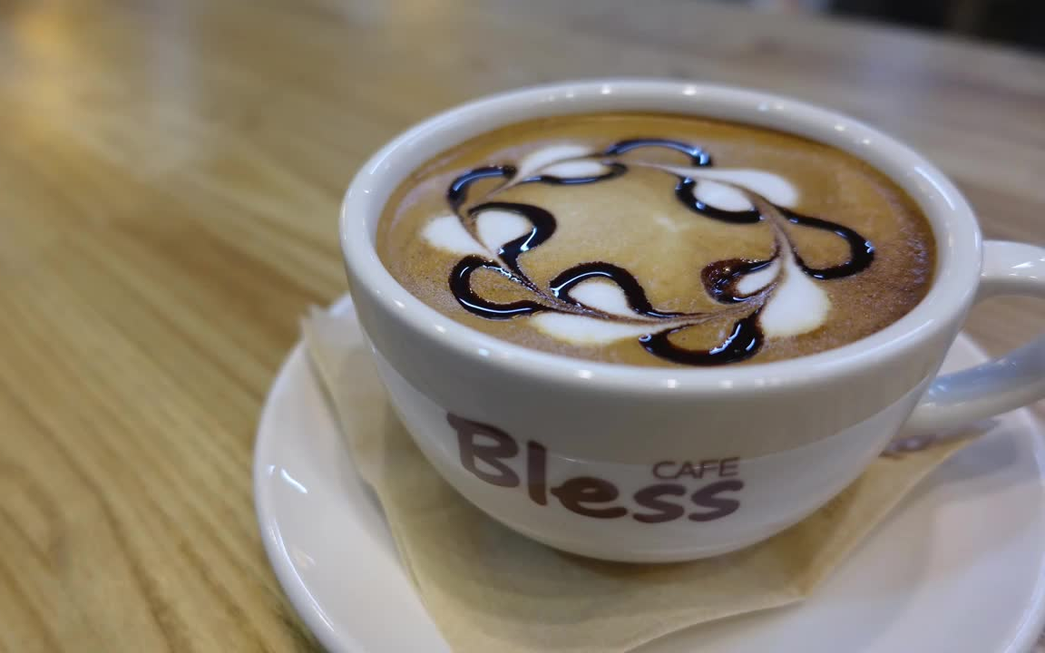 拿铁咖啡裱花大师他来了