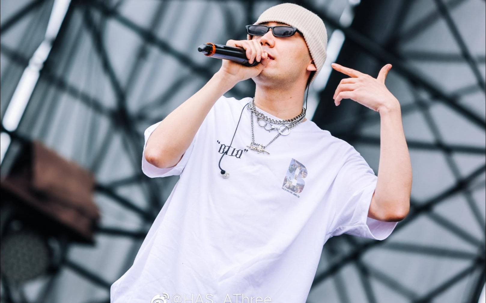 athree 《生而有翼》三哥的歌总能给我力量