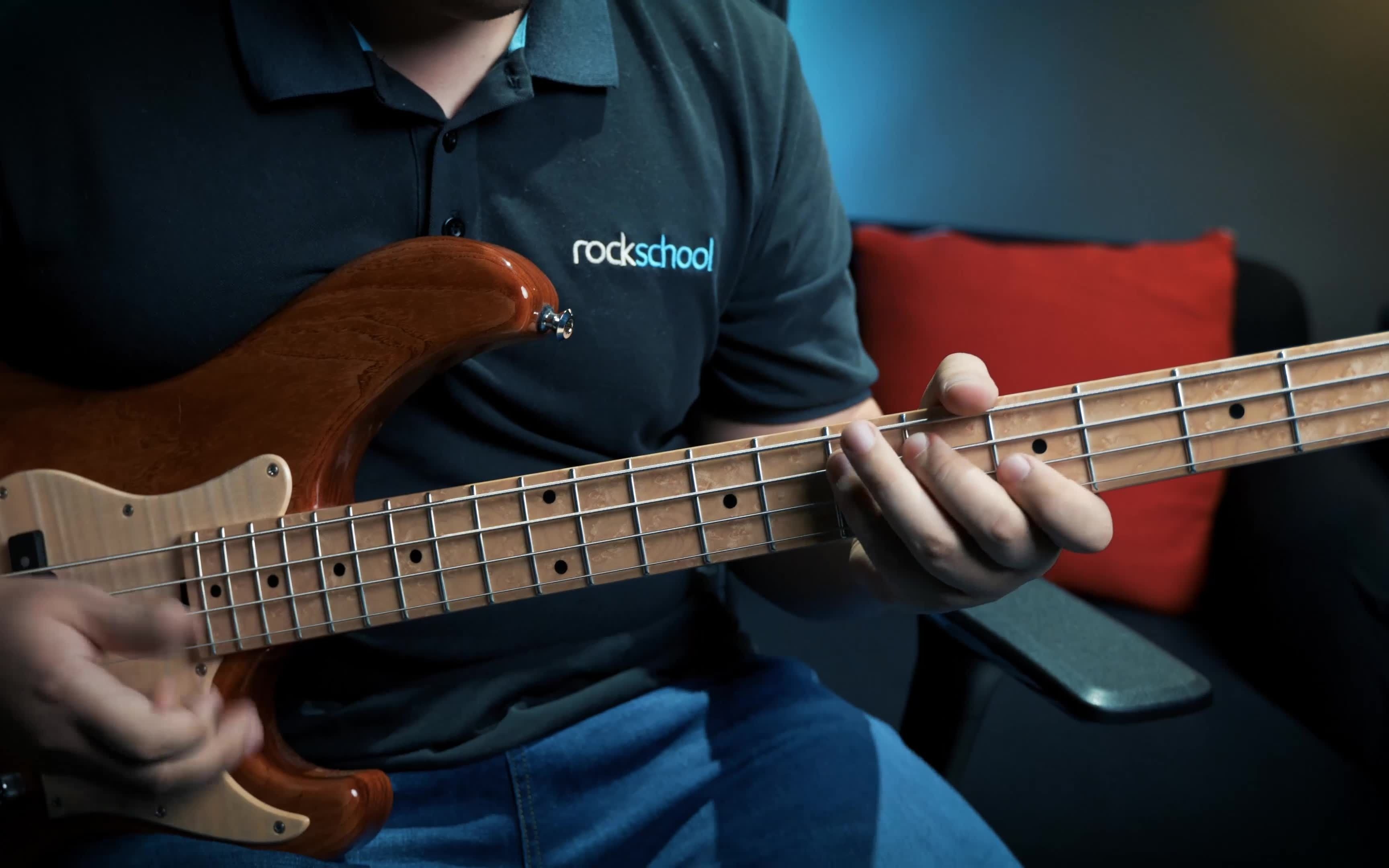 抖腿slapbass难以置信的贝斯slapsolo完整版翻弹