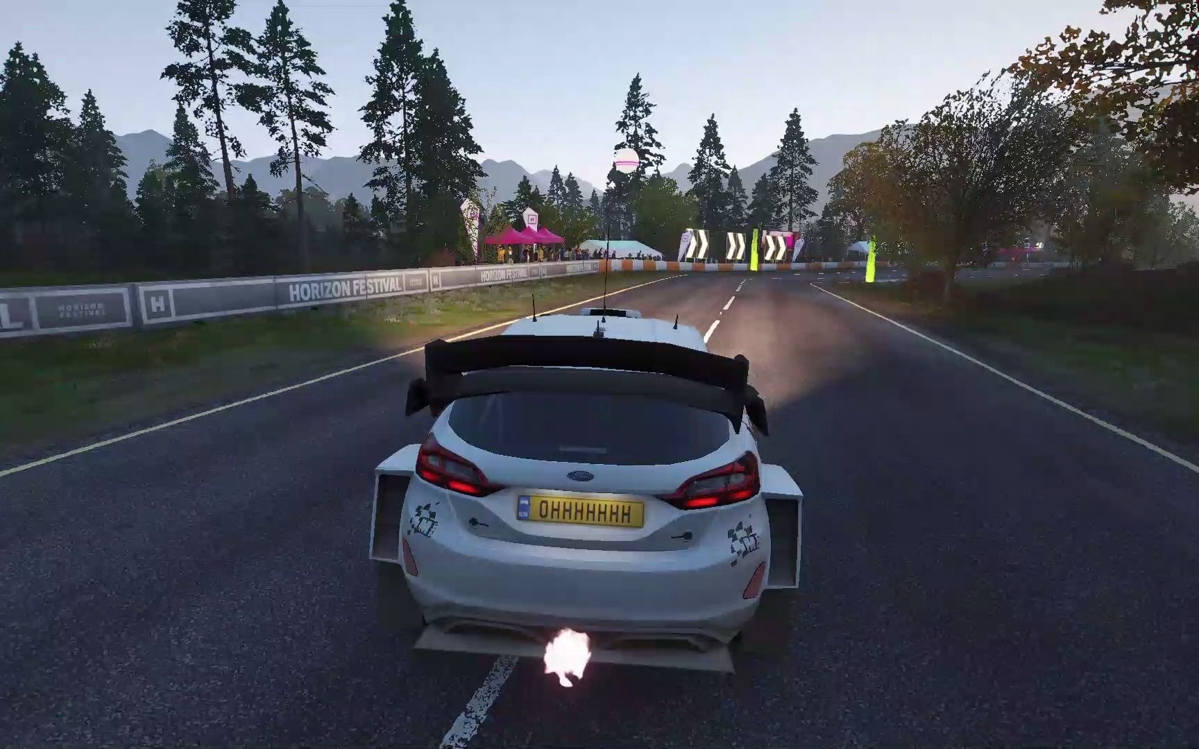 来一场普通的拉力赛!  极限竞速:地平线 4