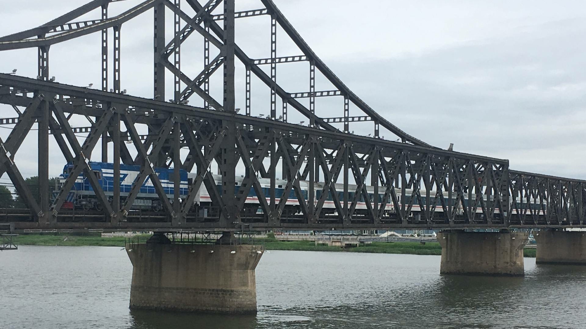 朝鲜重启新鸭绿江大桥图片