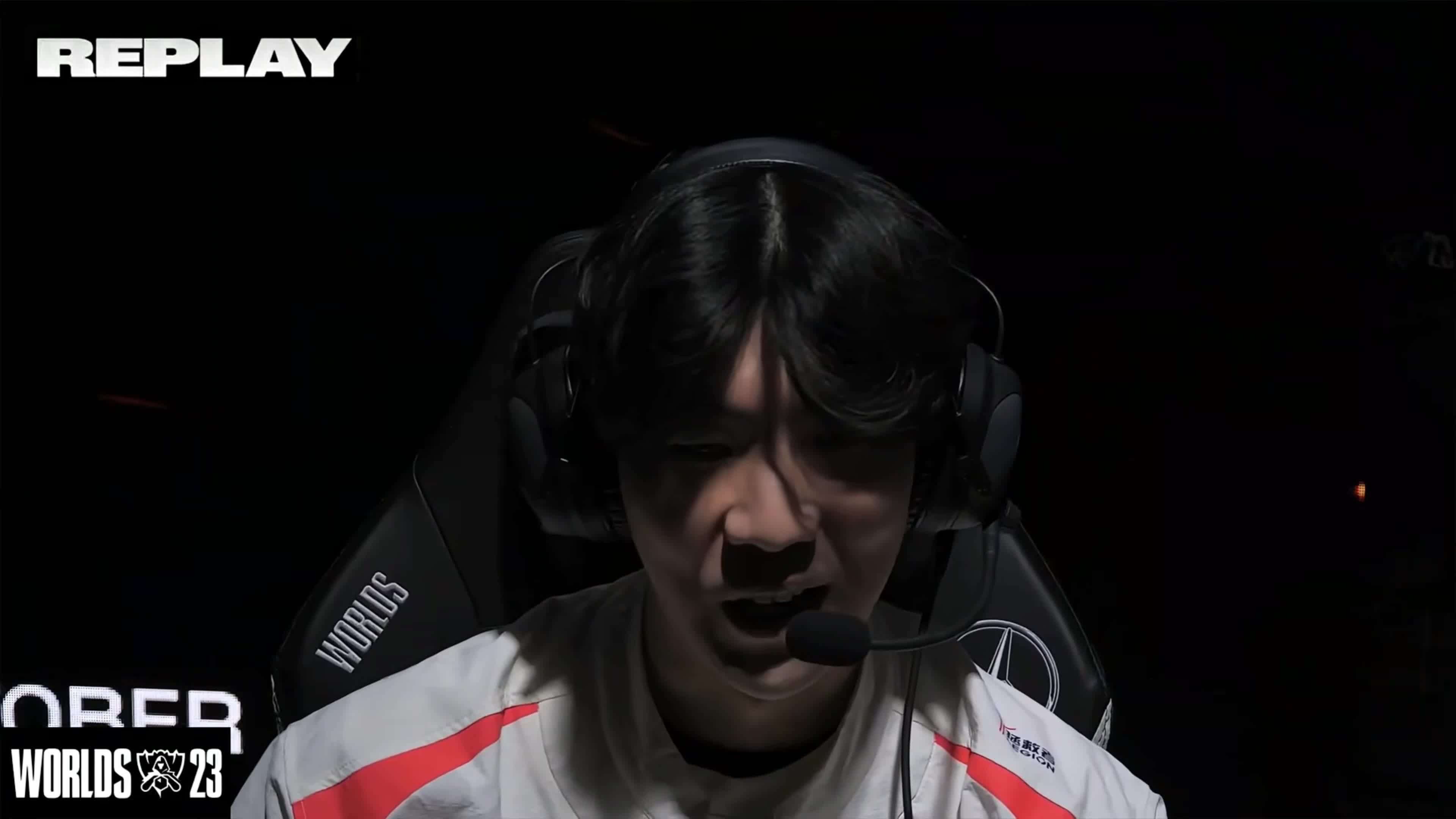 theshy兰博单杀剑魔,帮助队伍击杀小龙建立优势