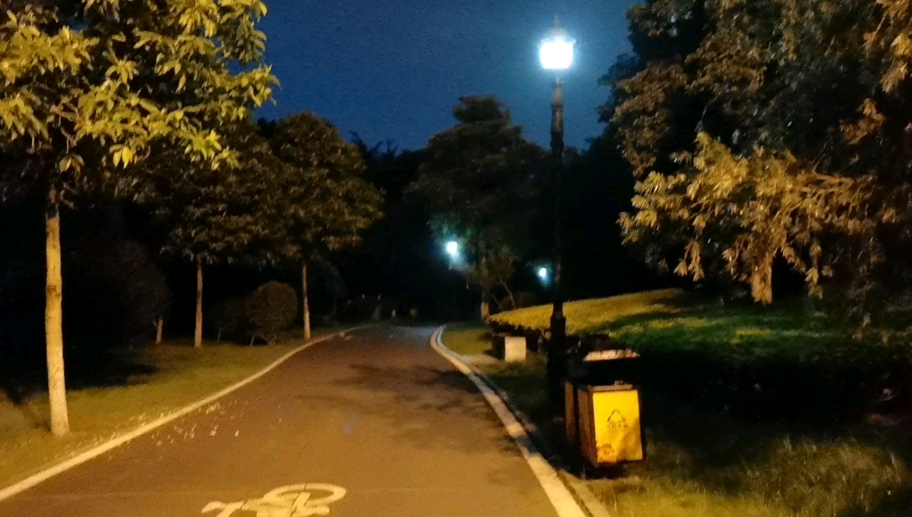 凌晨400起来跑步15公里是一种什么样的体验