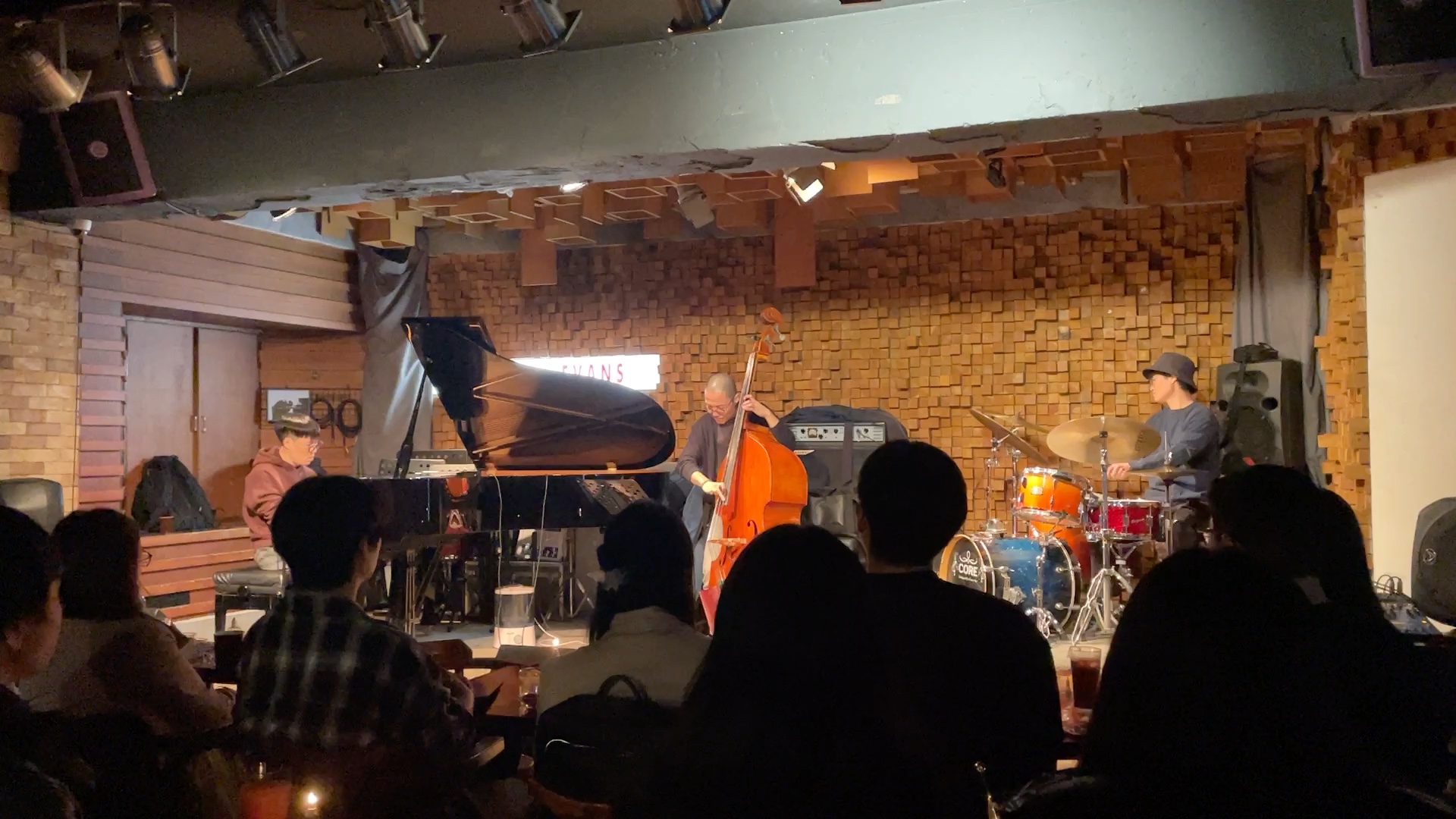 首尔小回忆4: 错位节奏,顶级拉扯 尹锡哲trio 爵士钢琴