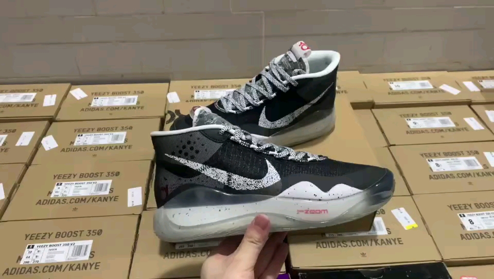 kd12 黑灰泼墨      四向动态飞线技术 双层zoom气垫