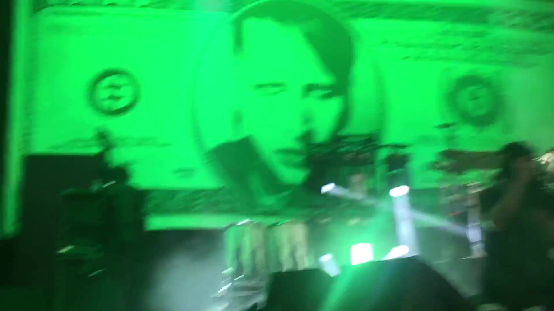 [图]Marilyn Manson - (Warship My Wreck Intro) - - Live in Dallas