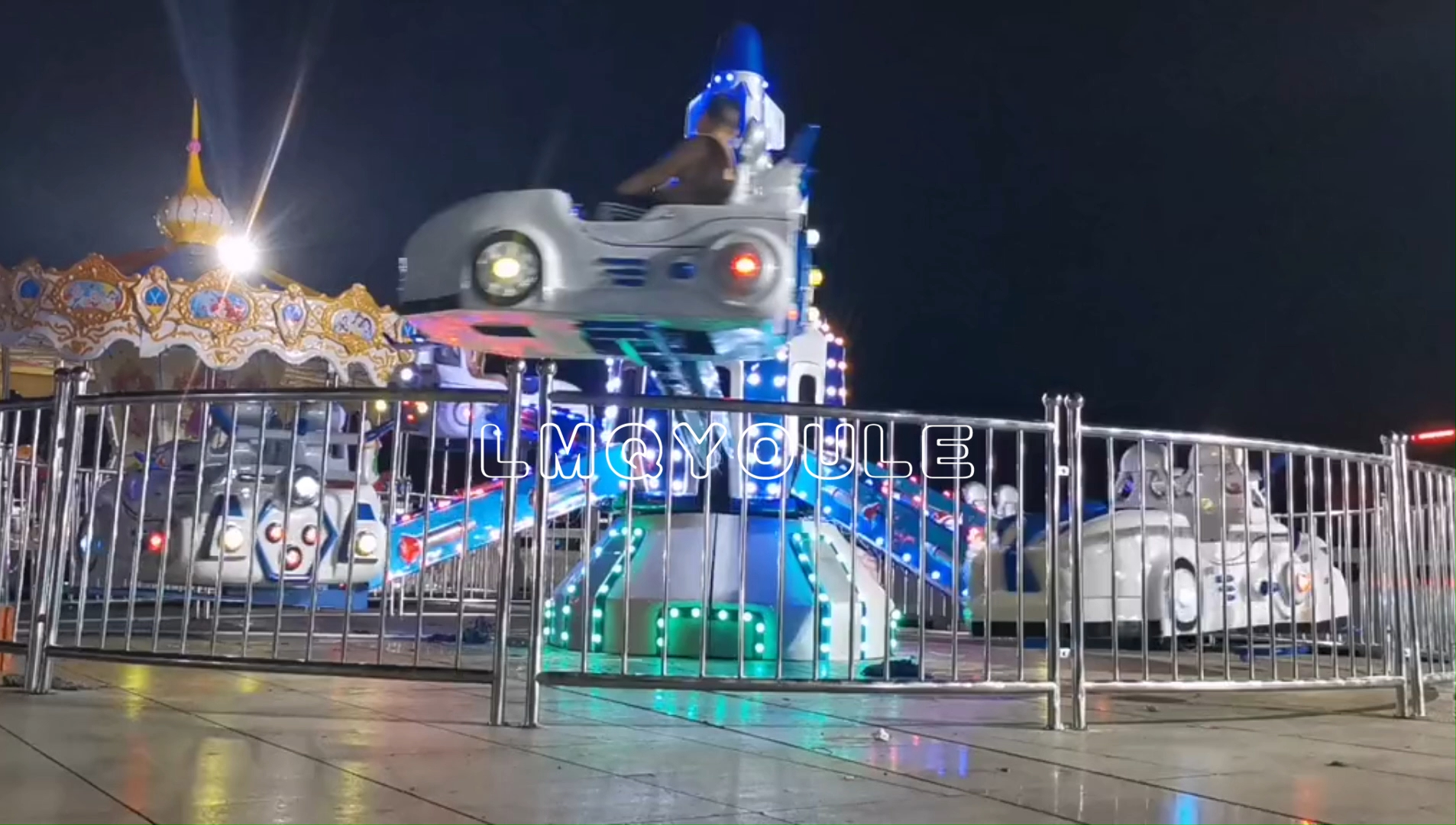 景区游乐设备 新款自控飞车游乐设备