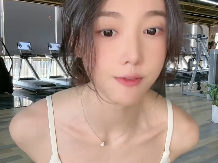 4.16 娜笔小新 2——中国女主播年鉴