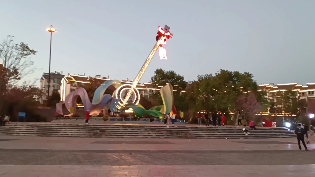 云南景东三弦广场之旅