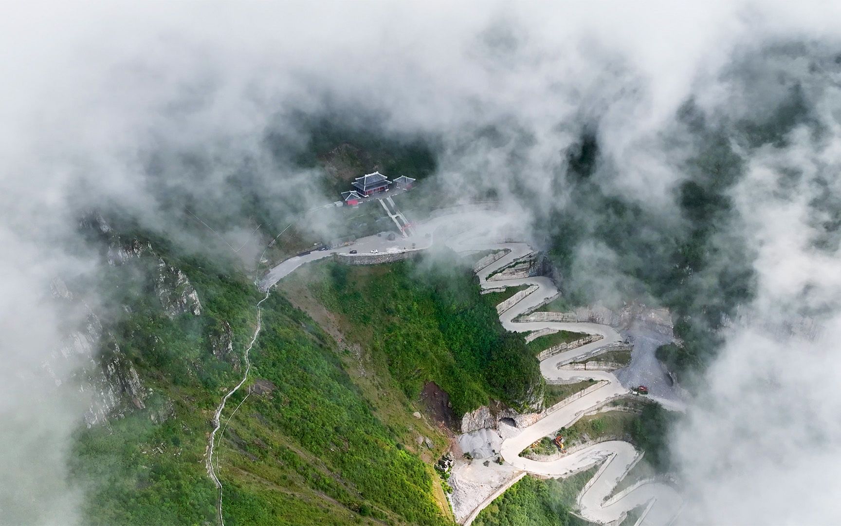 极致山路——东川牯牛山紫霞宫哔哩哔哩bilibili