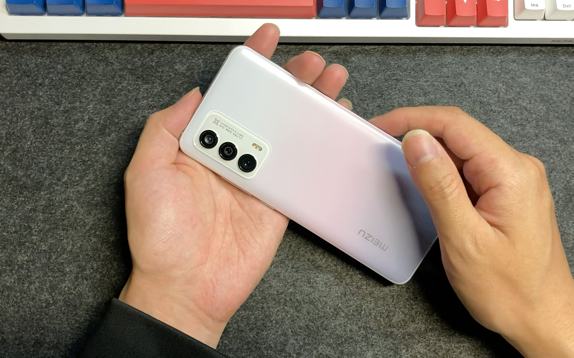 给陪伴自己已久的魅族18s等风,找一个主人吧,还没过保呢,还在保修期