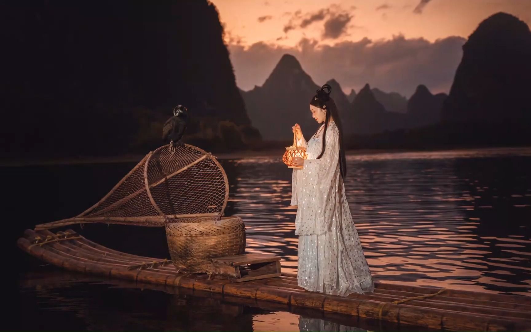 【旅拍】本来是想去桂林漓江拍一组烟雨桂林山水汉服写真,但却拍到了