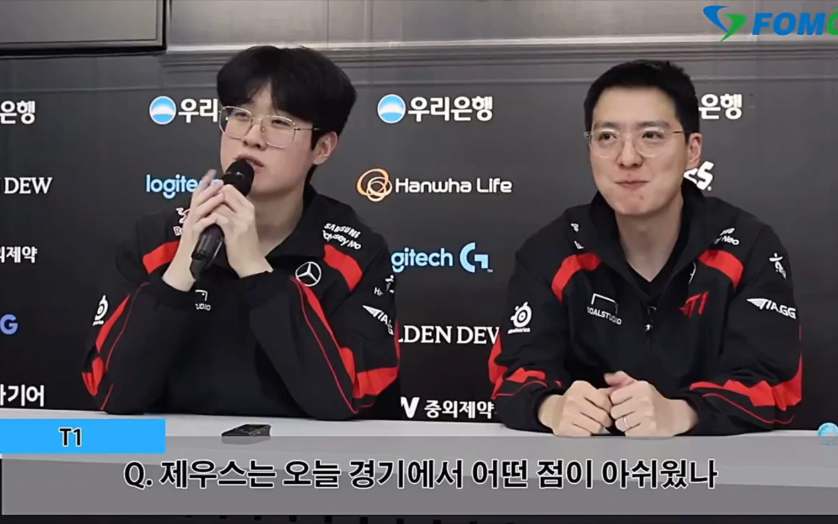 看到小99zeus如此自律kkoma露出欣慰的笑容.