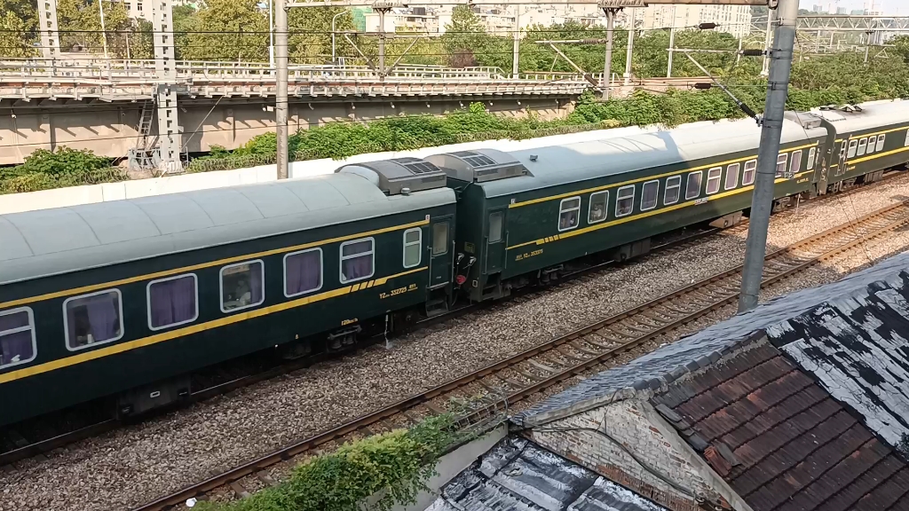 西局西段hxd3d-0333牵引电客k360南京站开车