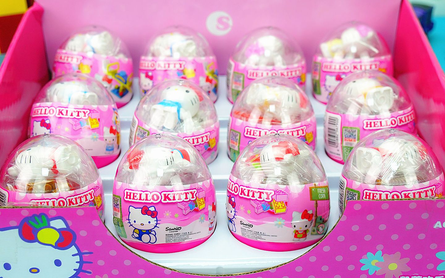 HelloKitty积木玩具 拆开12个凯蒂猫的积木扭蛋哔哩哔哩bilibili