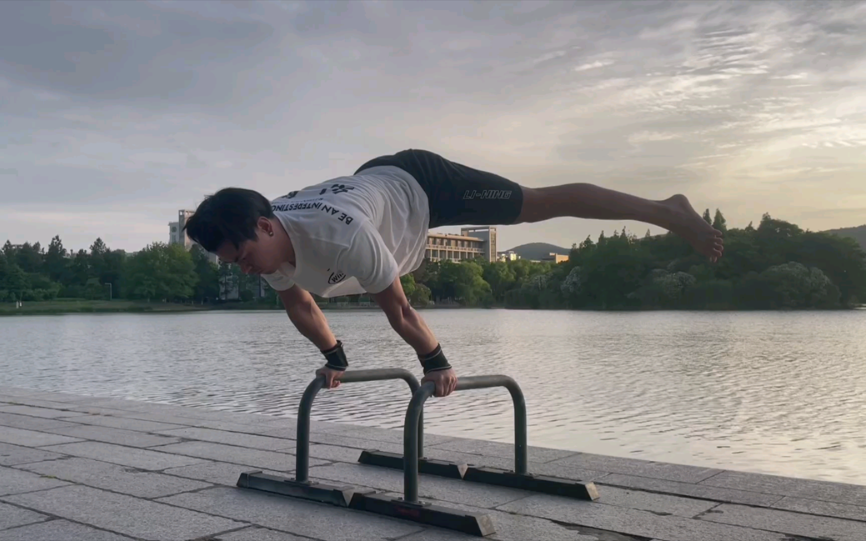 俄挺前水平——雏形