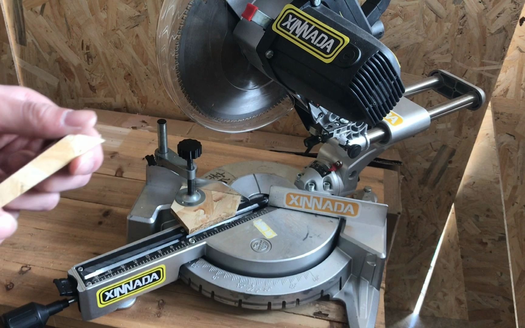 斜切锯45度校正 10寸选xinnada新纳达 gf26圆木斜切