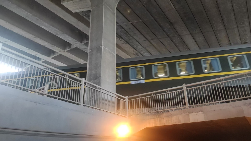 汉丹线拍车z392次列车_哔哩哔哩_bilibili