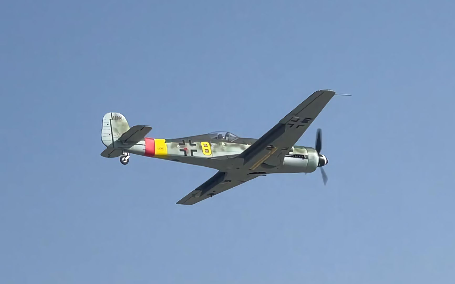 【rc】萌新的像真机首飞!飞翼ta152h1 1300mm