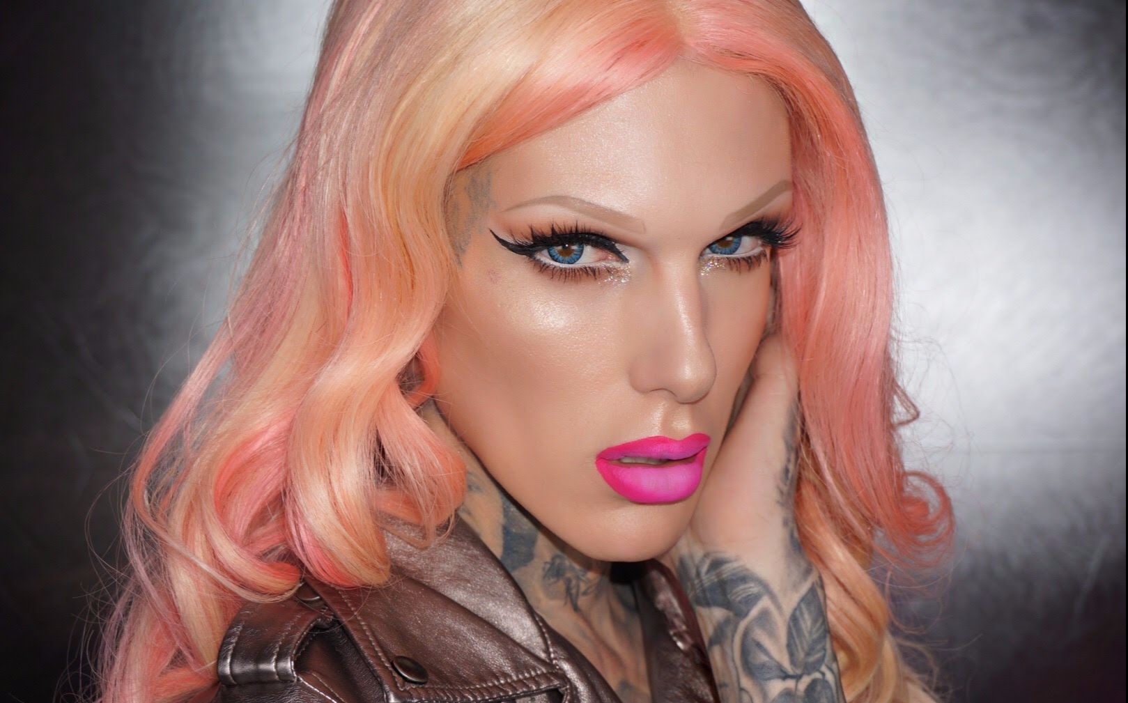 【jeffree star】跟着j姐来个烟熏妆,让你美得会冒烟@唯美美妆