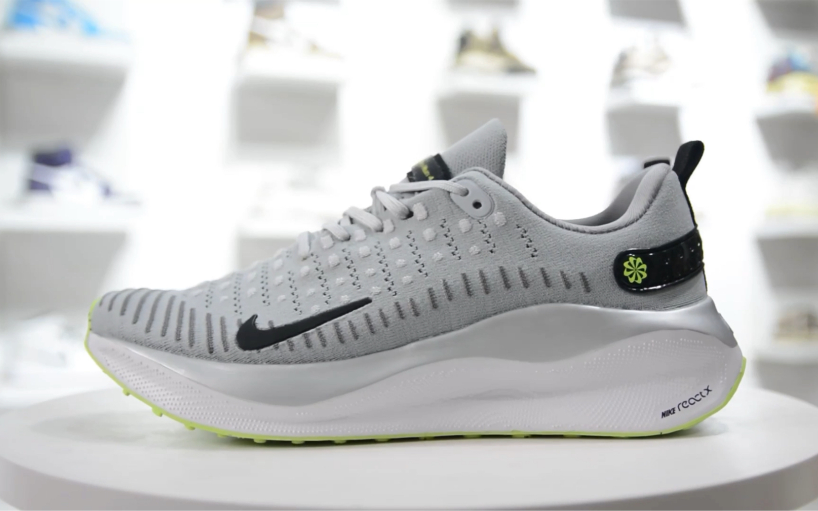 【权威实拍】nike infinity run 4 机能风跑鞋 灰白