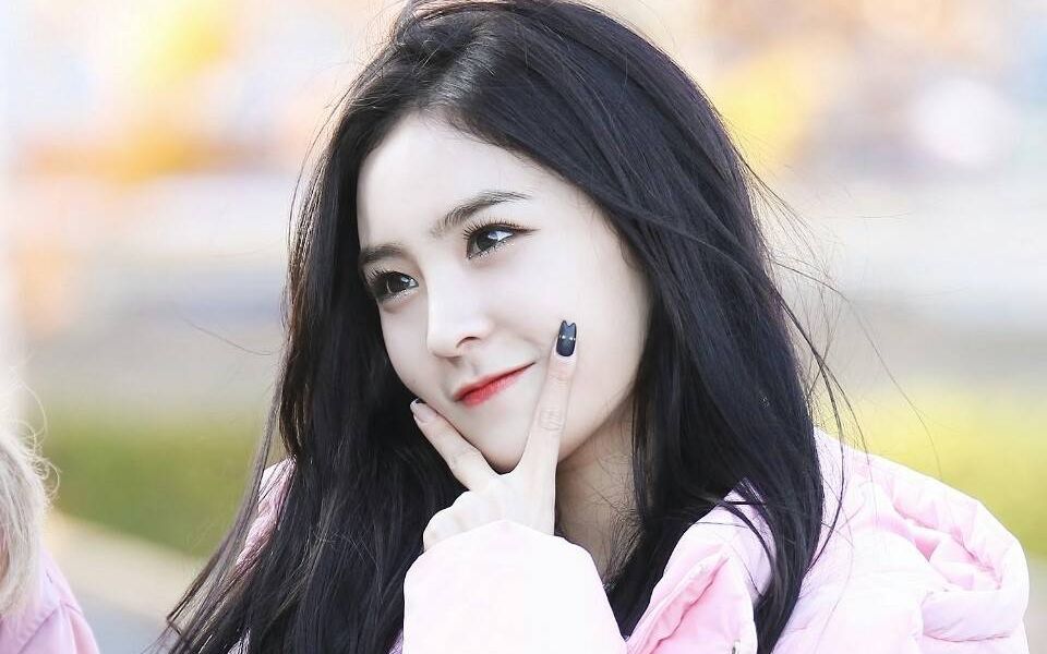 韩剧《the miracle》【金娜贤】 一起来欣赏权诗雅的韩系穿搭 顺便看