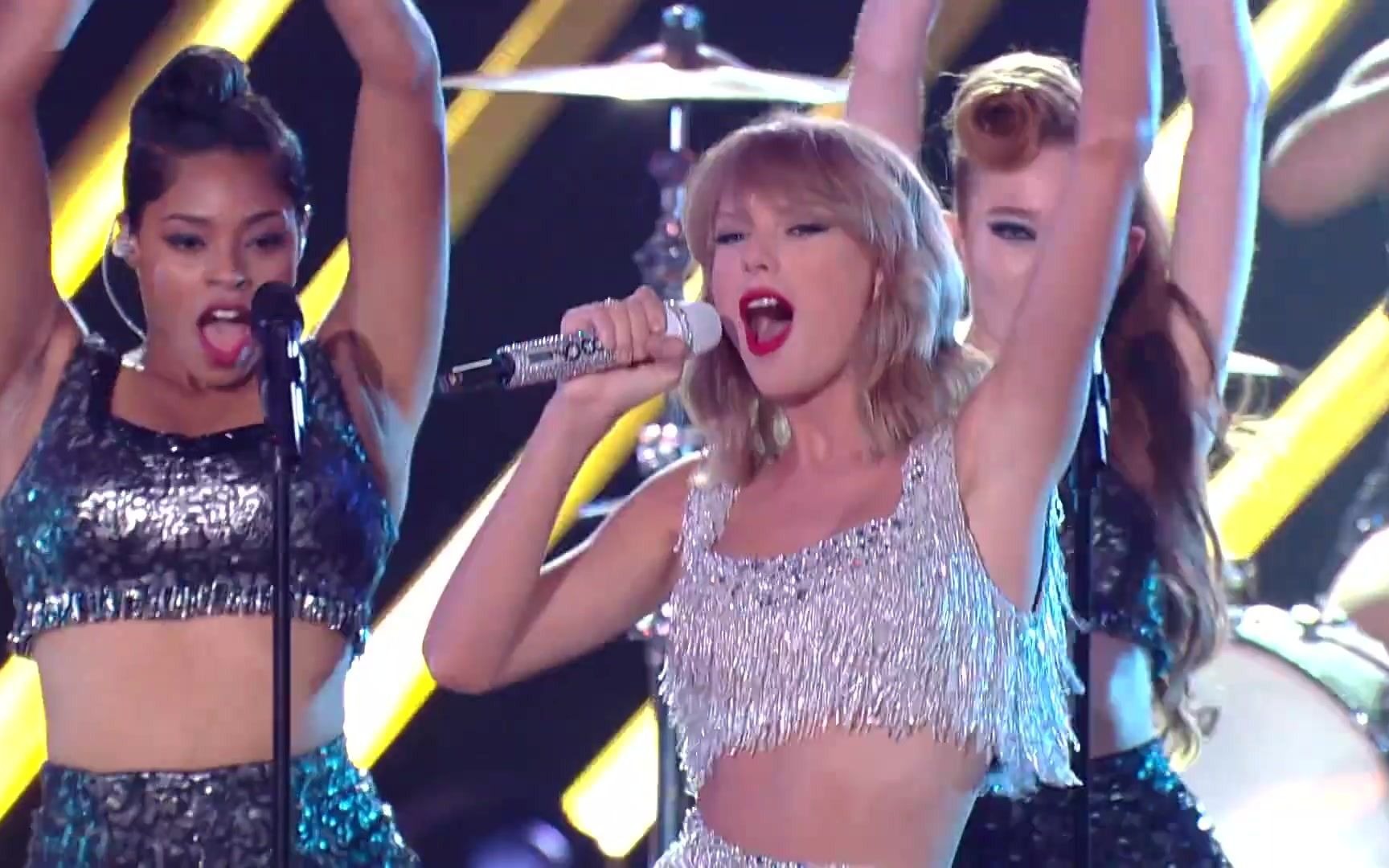 [图]【Taylor Swift】《Shake It Off》-2014年VMA录影带大奖颁奖典礼现场版