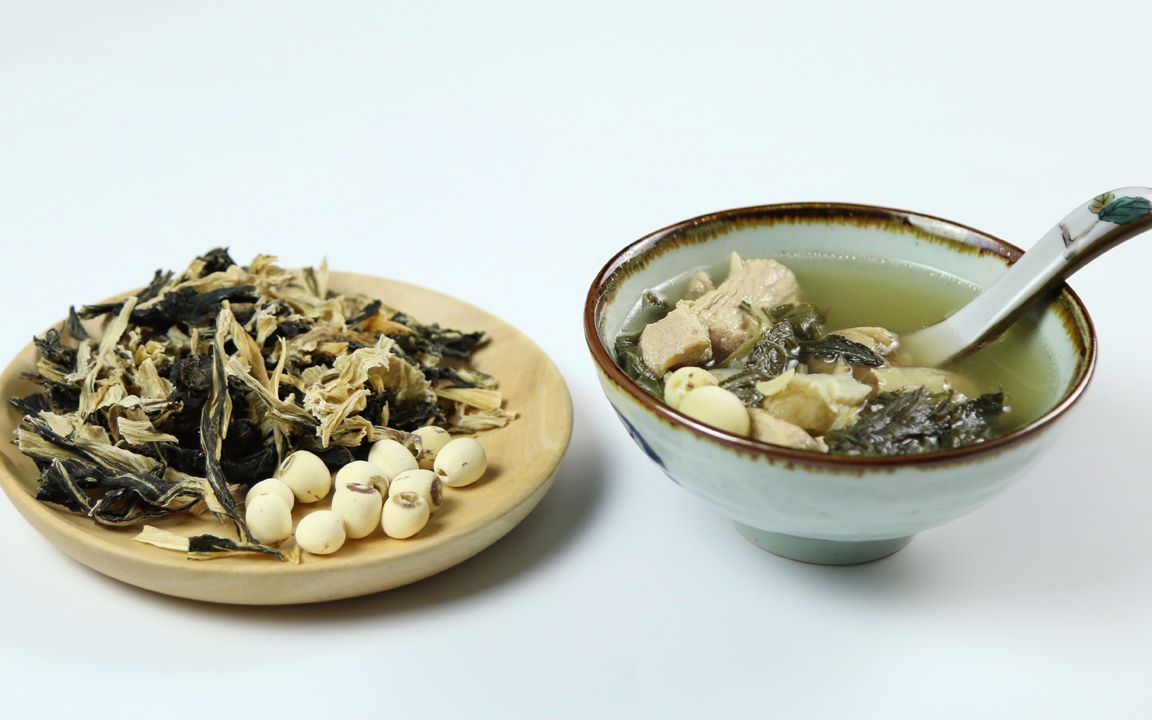 天气干燥,喝一碗暖暖的南北杏菜干百合汤,消燥除热,健胃消食_哔哩哔哩