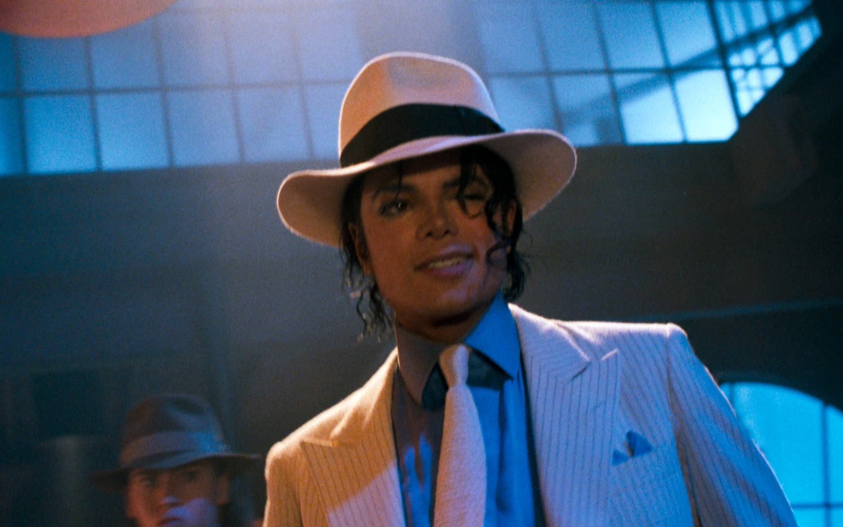 迈克尔杰克逊的经典电影片段——《犯罪高手》(smooth criminal)