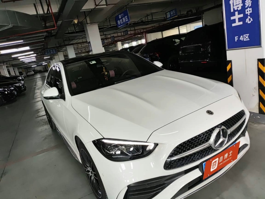 【品牌车型】奔驰 c级 2022款 c 260 l 运动版 【上牌日期】2022年05