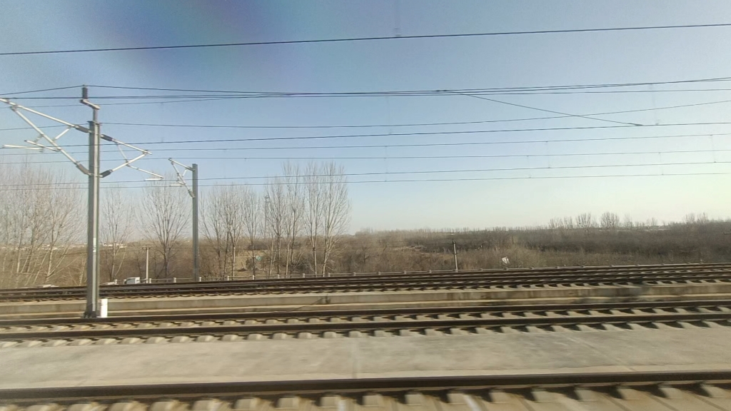 crh380al-2588担当的g1590(十堰东-北京西)驶出保定东站