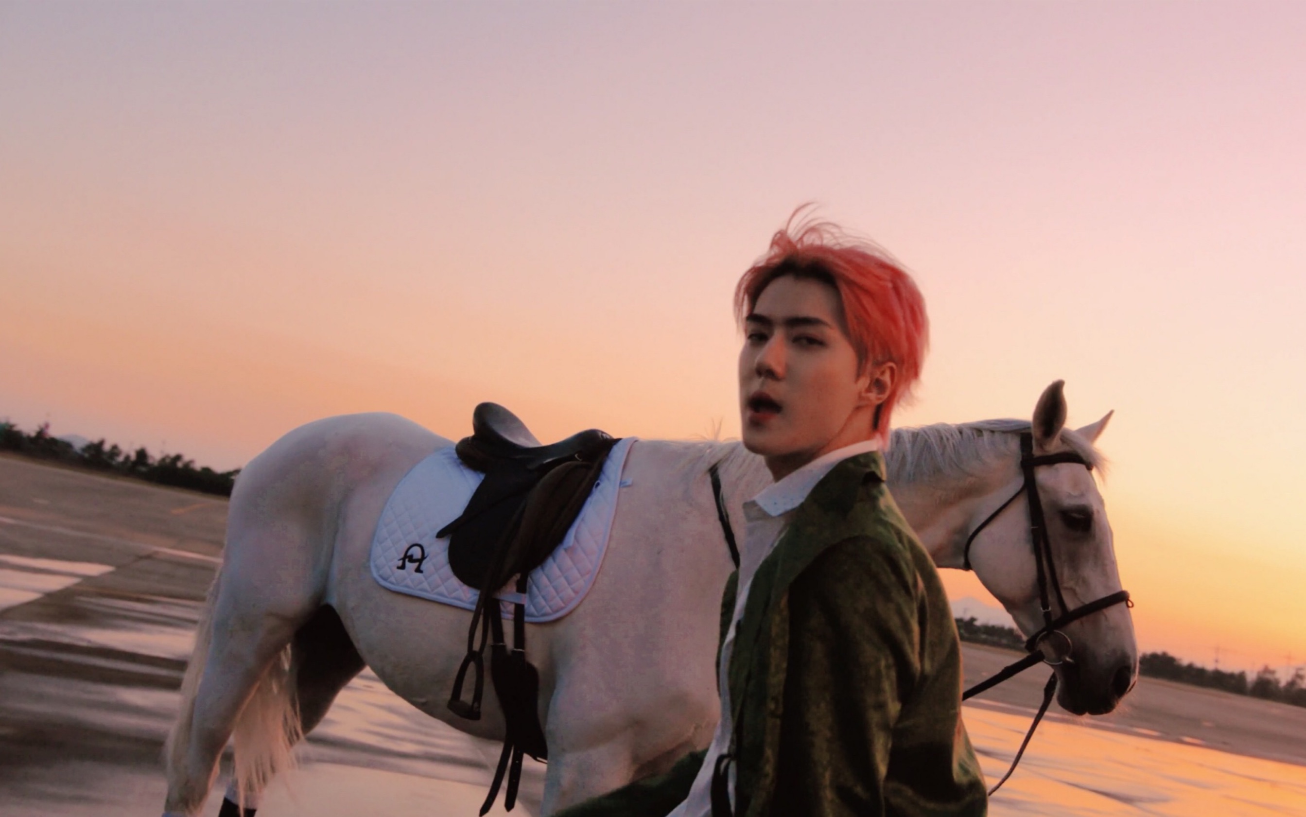 【吴世勋】《on me》mv-sehun solo (中字已更)_哔哩哔哩 (゜-゜)つロ