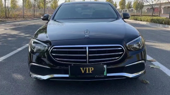 51w,22年奔驰e350e,2.0t油电混合动力行政立标豪华版