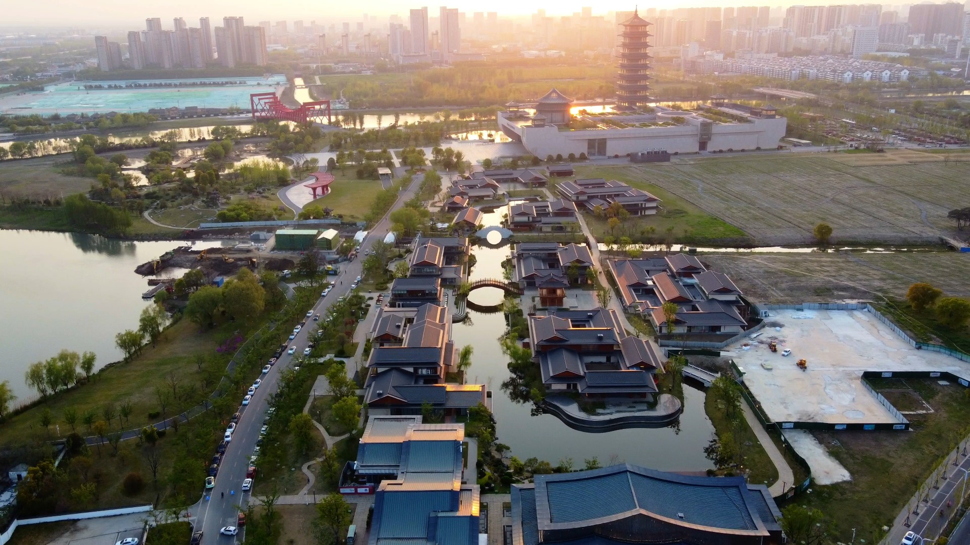 航拍扬州大运河非遗文化园,邂逅唐风建筑和运河三湾的完美融合
