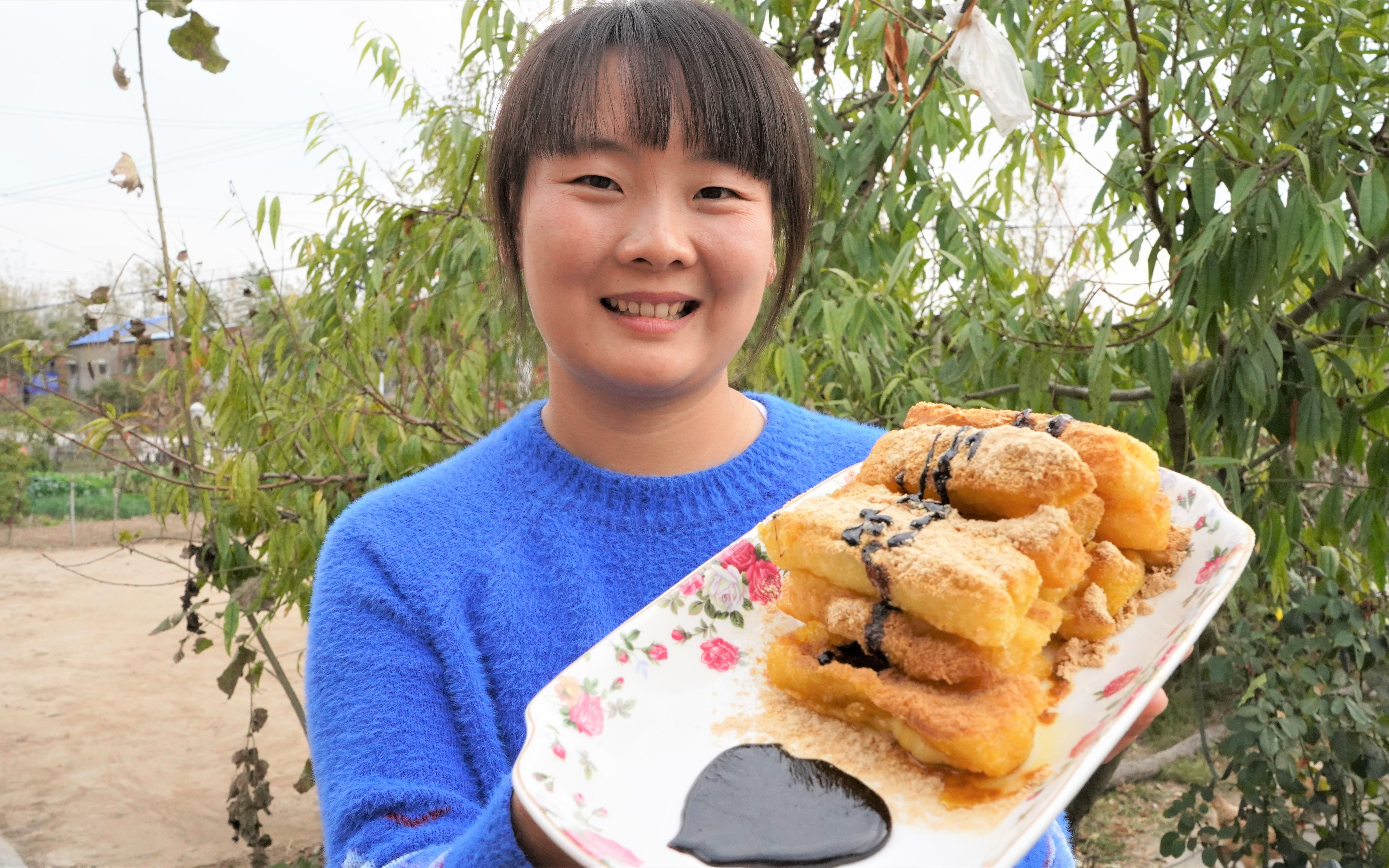 莹莹日记:红糖糍粑家常做法,咬下去外脆里嫩,米宝很爱吃哔哩哔哩bilibili